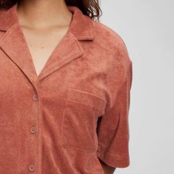 GAP Towel Terry Shirt - Picture 3 of 8